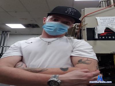 Mikeylikesit777 cam4 straight performer from United States of America  