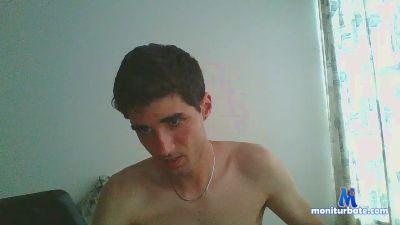 celolintz cam4 bisexual performer from Federative Republic of Brazil gamer cute amateur masturbation 