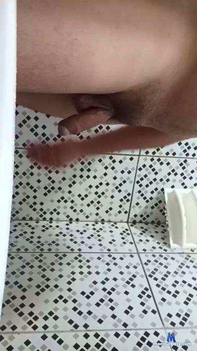 reptilsexy cam4 straight performer from Federative Republic of Brazil  