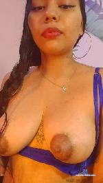 LaryssaLove cam4 livecam show performer room profile