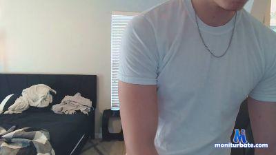 kinky_ericc cam4 straight performer from United States of America masturbation striptease gamer 