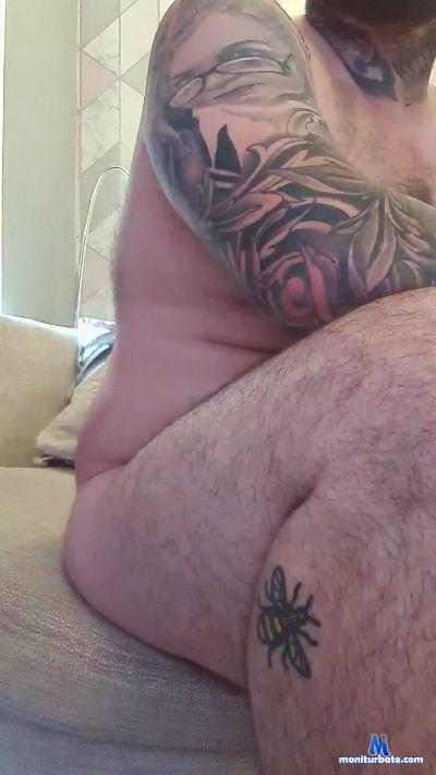Hihru cam4 unknown performer from United Kingdom of Great Britain & Northern Ireland smallcock bigballs tattoos chubby 