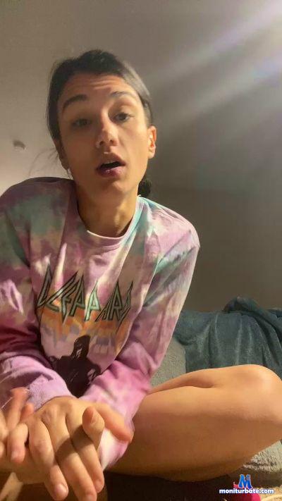 Bluface334 cam4 unknown performer from United States of America Brown hair feet tiny sexy 