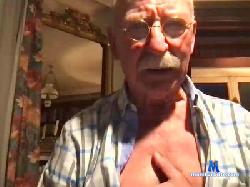 moustpoilu cam4 live cam performer profile