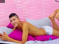 guy_veryhot cam4 live cam performer profile