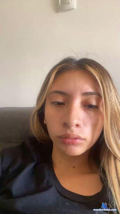 luni22_sexy cam4 bisexual performer from Argentine Republic  