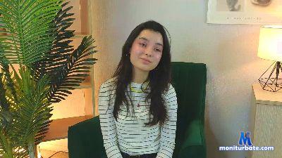 LynneHartill cam4 bisexual performer from French Republic cute blowjob masturbation squirt C2C schoolgirl striptease 