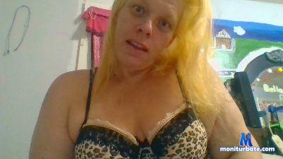 Nezzy_Wezzy cam4 bisexual performer from United States of America bigass smoke 