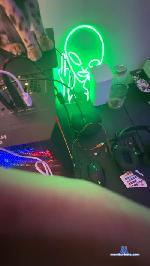 Pooower cam4 livecam show performer room profile