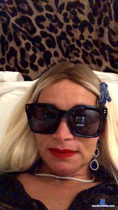 Clara757575 cam4 straight performer from French Republic amateur 