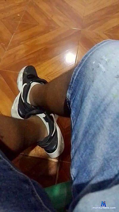 criss301 cam4 bicurious performer from Republic of Colombia  