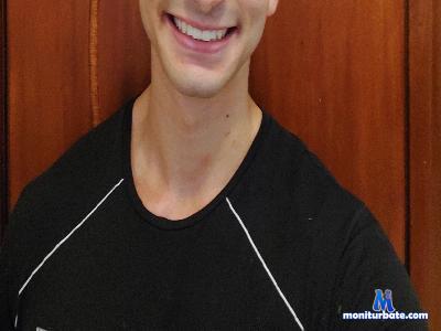 2000miguelhayes cam4 bisexual performer from Federative Republic of Brazil  