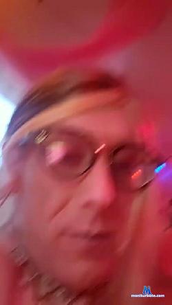 sexyhungcd1 cam4 live cam performer profile