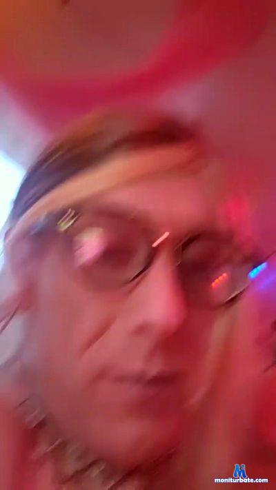 sexyhungcd1 cam4 bisexual performer from United States of America  