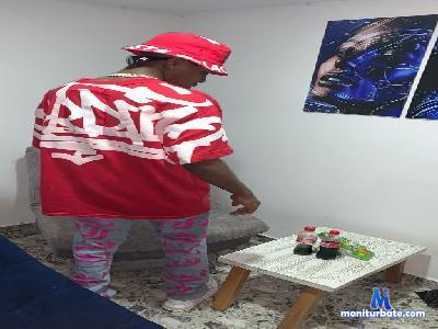 pantera_black21 cam4 straight performer from Republic of Colombia  