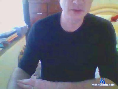 ordinaryguy6 cam4 bisexual performer from Ireland  