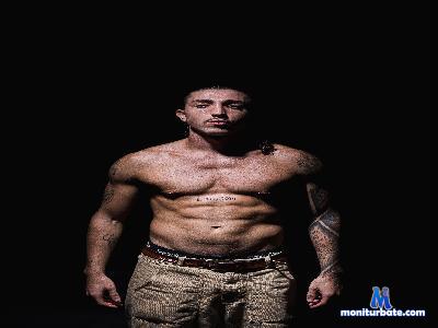 elmatador_xxx cam4 straight performer from Republic of Italy amateur Boy cumshot orgasmo 
