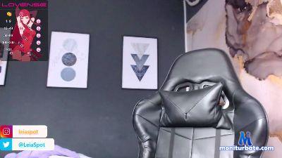 Leia_Devil cam4 bisexual performer from French Republic  