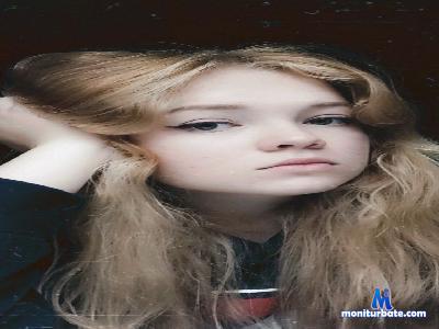 SilverDunnuck cam4 straight performer from Republic of Serbia masturbation bigass C2C cute blowjob 