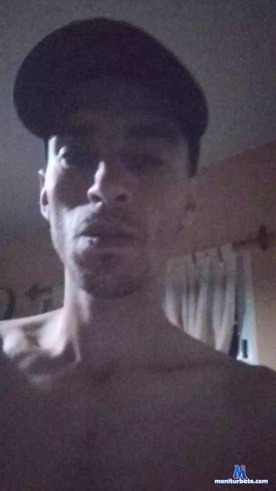 Leonelg95 cam4 bisexual performer from Argentine Republic  
