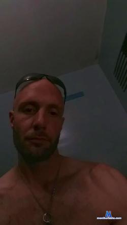 HulkLouie cam4 live cam performer profile
