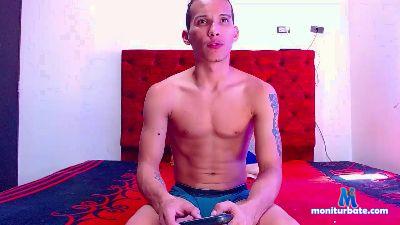 RoomFantasy cam4 gay performer from Republic of Colombia deepthroat anal striptease feet ass fisting cum 