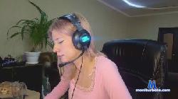 MapleHall cam4 live cam performer profile