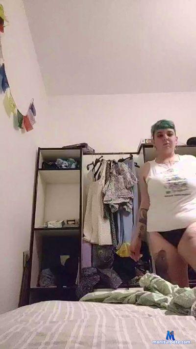 unholyblue cam4 bisexual performer from Republic of Italy  