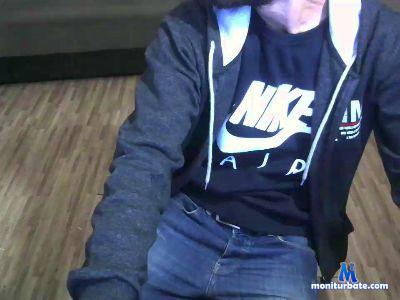 GoldenBoy092 cam4 straight performer from United States of America smoke highguy rollthedice 