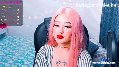 bleukatt cam4 bisexual performer from Republic of Colombia smoke pussy masturbation squirt C2C deepthroat 