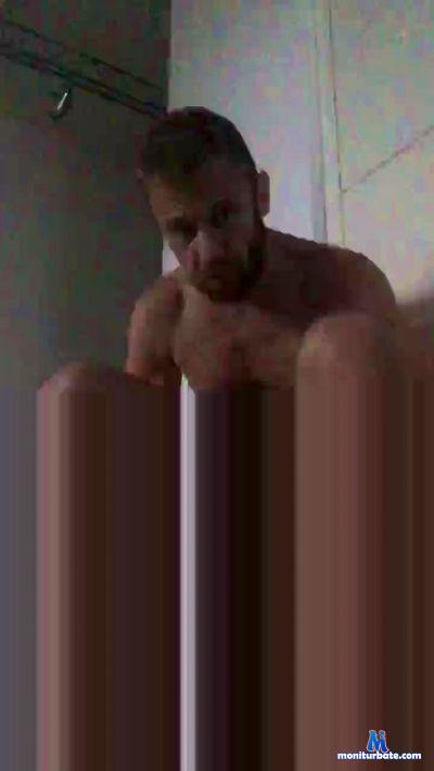 JoanWillow cam4 bicurious performer from United States of America  