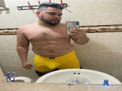 ChubbyCock_18 cam4 bisexual performer from United States of America milk ass bigass C2C cum analtoys masturbation 
