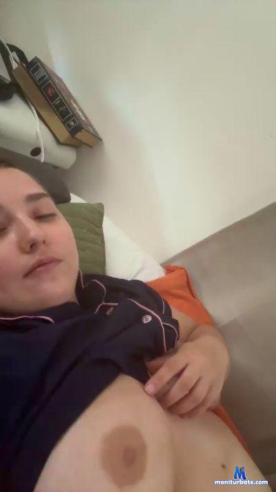 LizLopezz cam4 bisexual performer from United States of America  