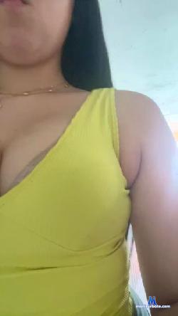 hottll2 cam4 live cam performer profile