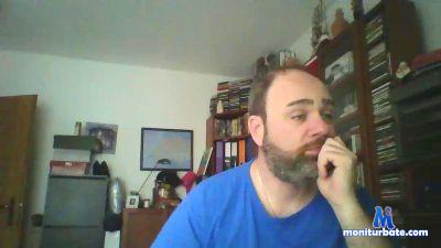 ultimowolf83 cam4 straight performer from Republic of Italy  