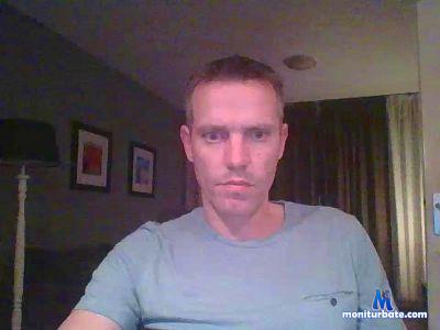 flirter31 cam4 straight performer from Kingdom of the Netherlands  