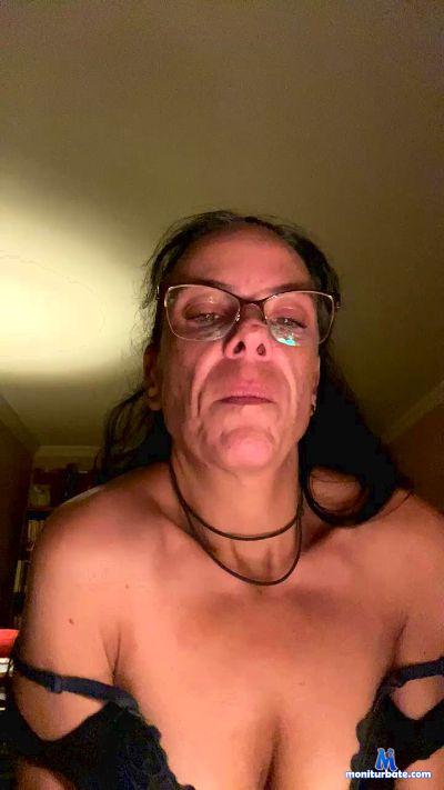 annatite_hot cam4 bisexual performer from Canada  