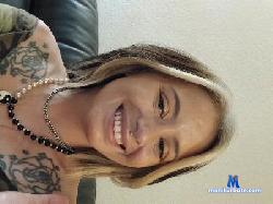 Brenya_Berlin cam4 live cam performer profile