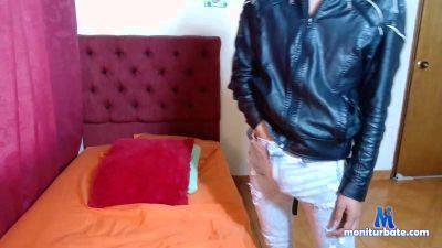 Rick_sam11in cam4 bisexual performer from United States of America cum 
