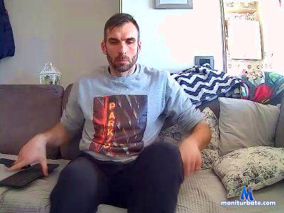sexypar21 cam4 straight performer from Republic of Italy  