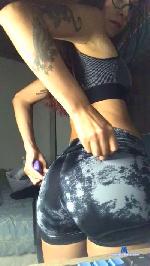 latinakira1 cam4 livecam show performer room profile