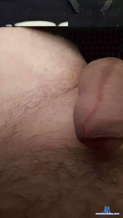 simon633 cam4 bicurious performer from United Kingdom of Great Britain & Northern Ireland  