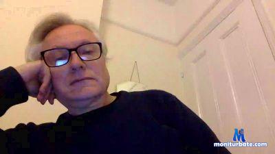 Misterblusky20 cam4 straight performer from United Kingdom of Great Britain & Northern Ireland  