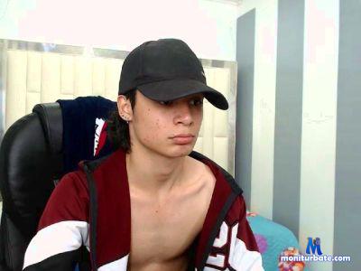 ThomasJhonson cam4 bisexual performer from Republic of Colombia  