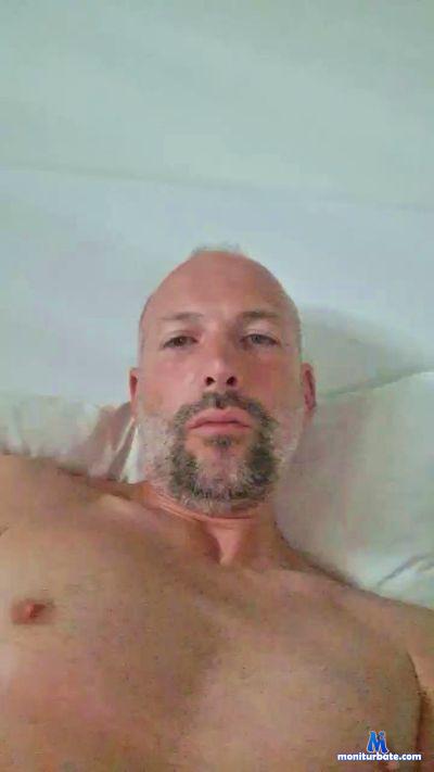 Manny8406 cam4 bicurious performer from Republic of Italy  