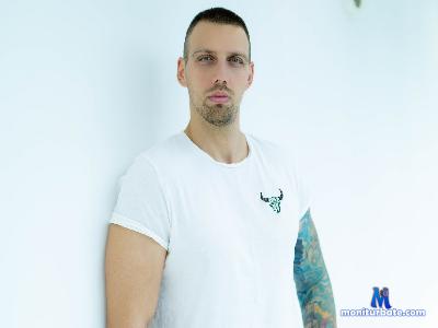 AnthonyHunterX cam4 bisexual performer from United Kingdom of Great Britain & Northern Ireland  