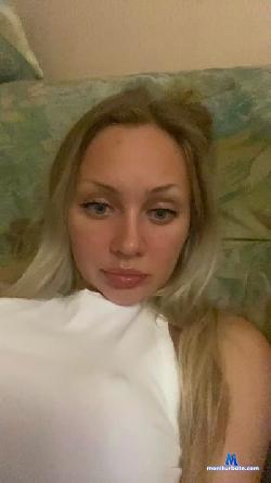 EmillyaW cam4 live cam performer profile