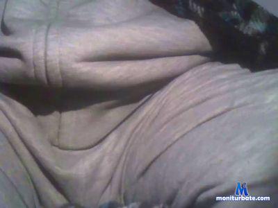plus_1 cam4 gay performer from Japan  