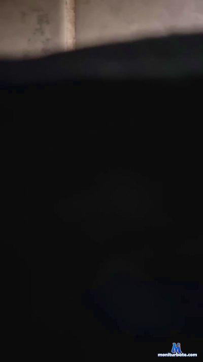 slack1234 cam4 gay performer from Republic of Singapore  