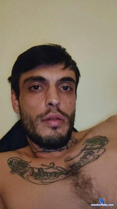 banana23cm23 cam4 bisexual performer from Republic of Italy  